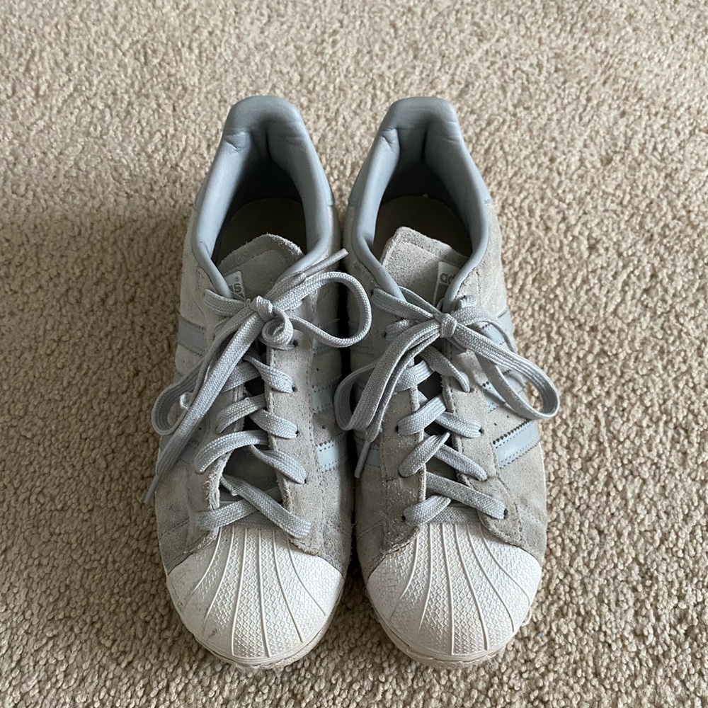 Adidas Sneakers